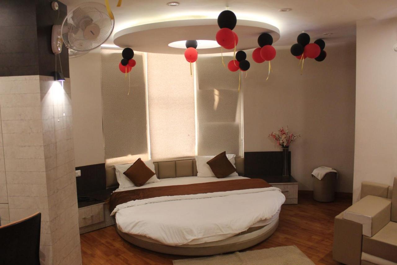 K3 Club Residency Hotel Jhansi Luaran gambar