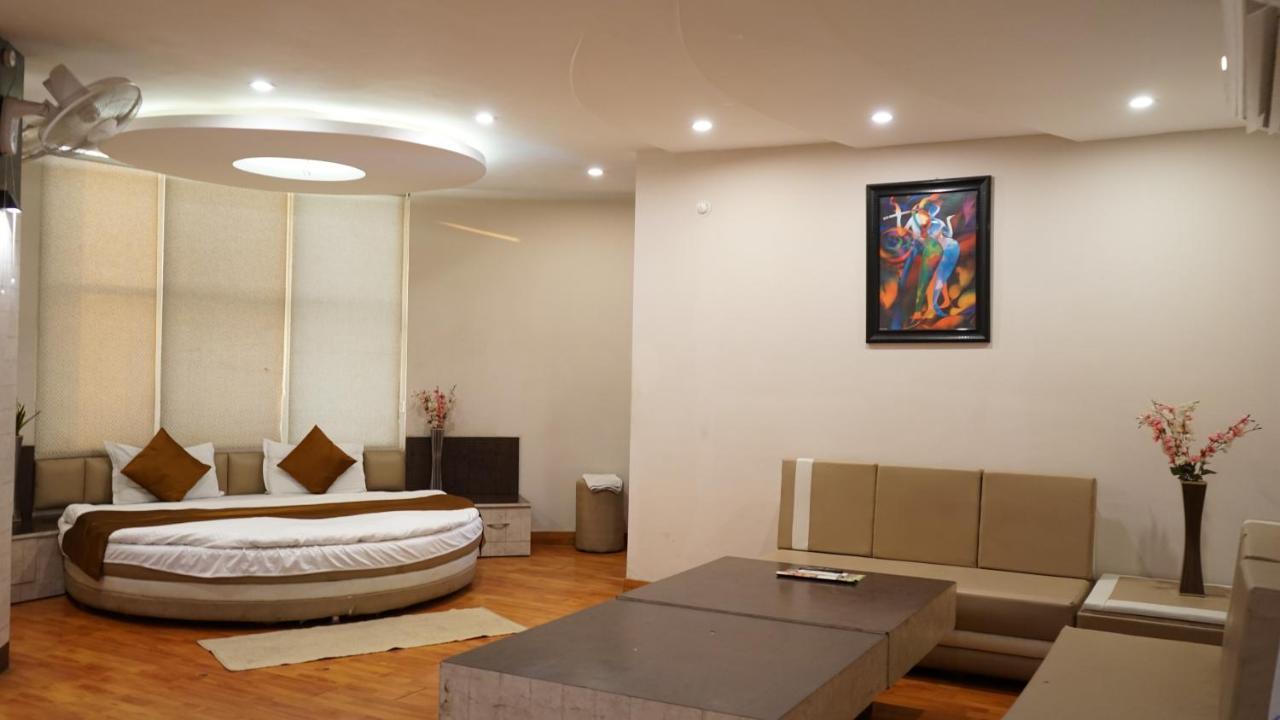 K3 Club Residency Hotel Jhansi Luaran gambar